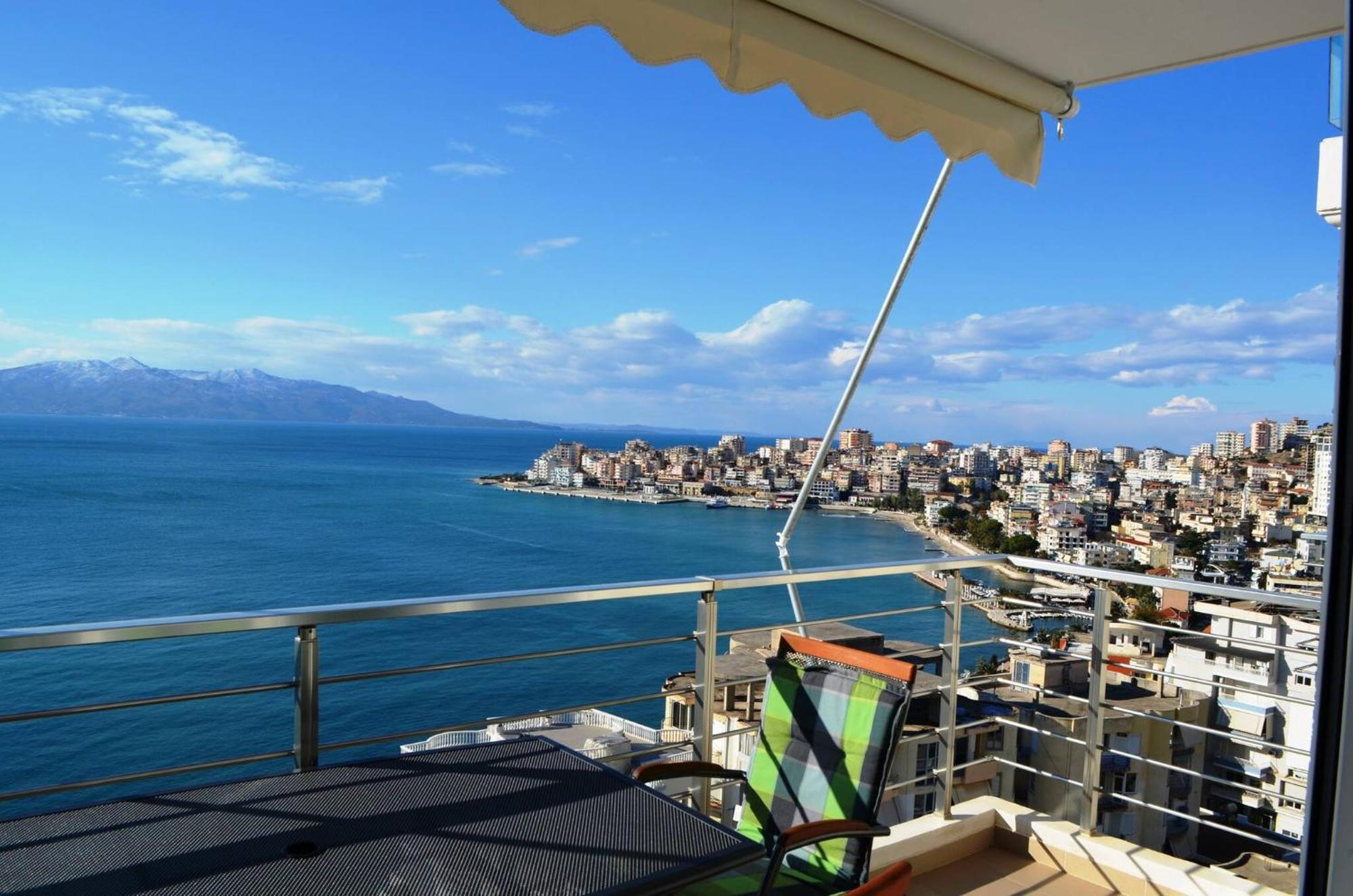Wonderful View Apartments Sarande Bagian luar foto