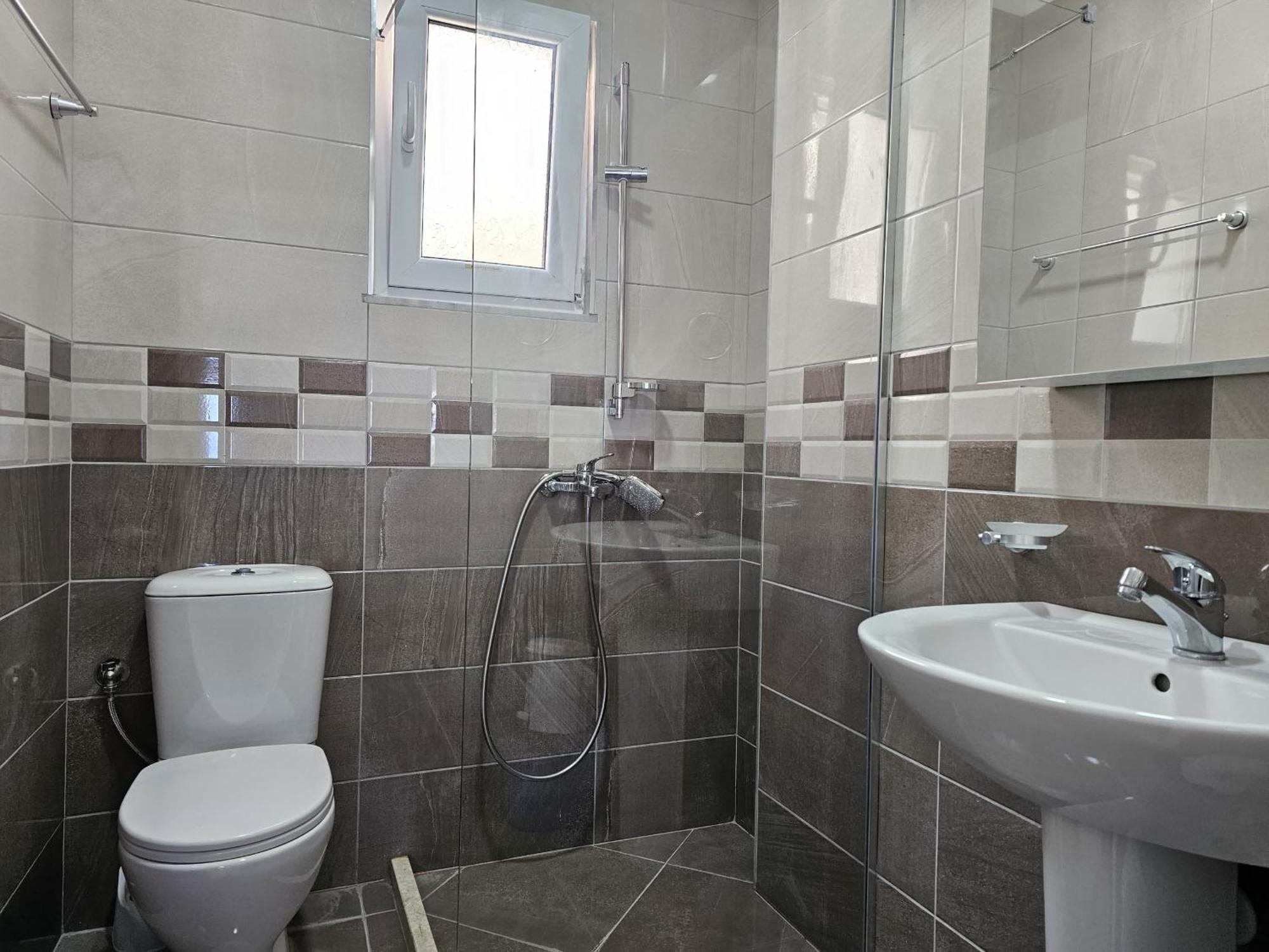 Wonderful View Apartments Sarande Bagian luar foto