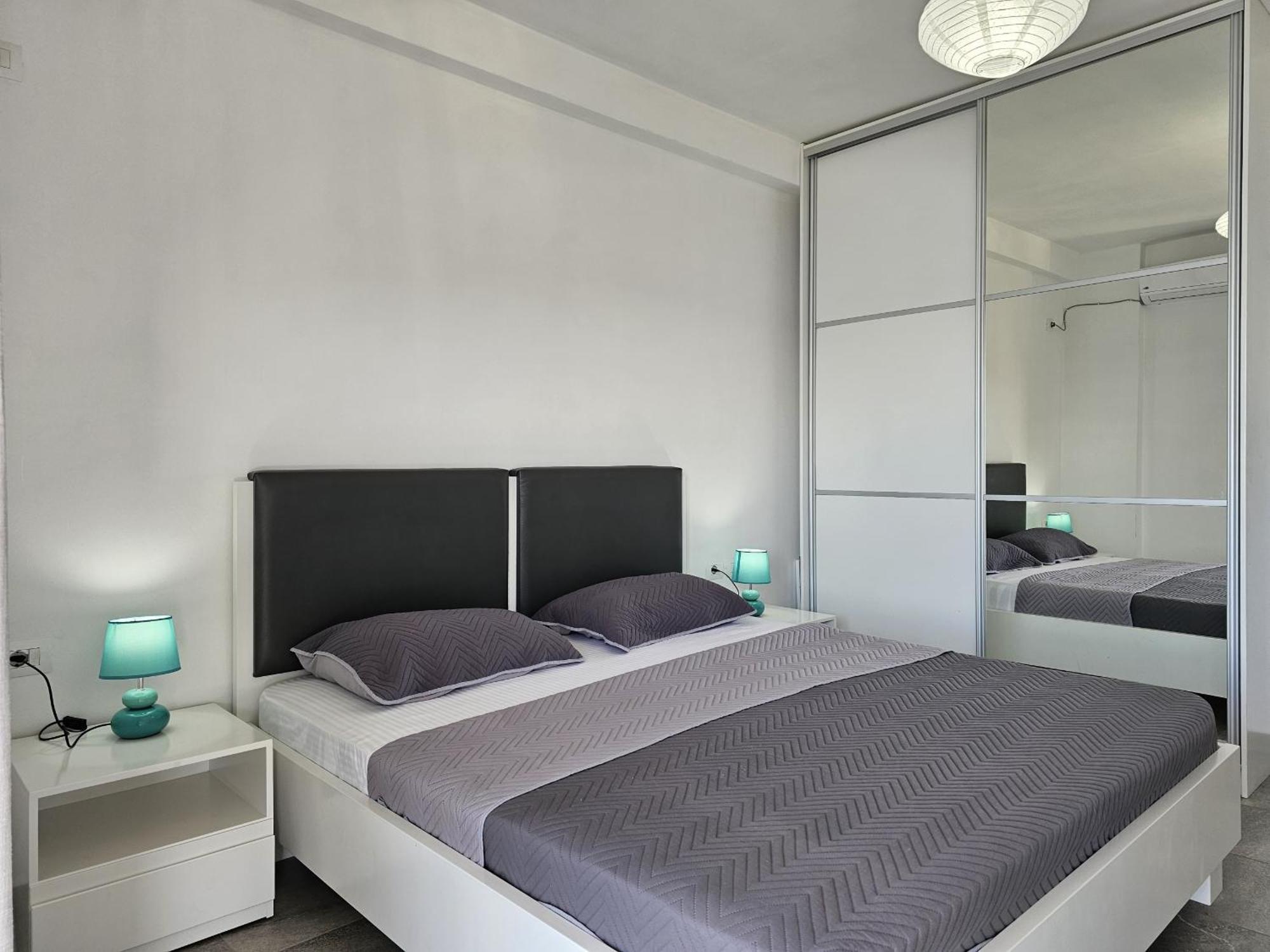 Wonderful View Apartments Sarande Bagian luar foto