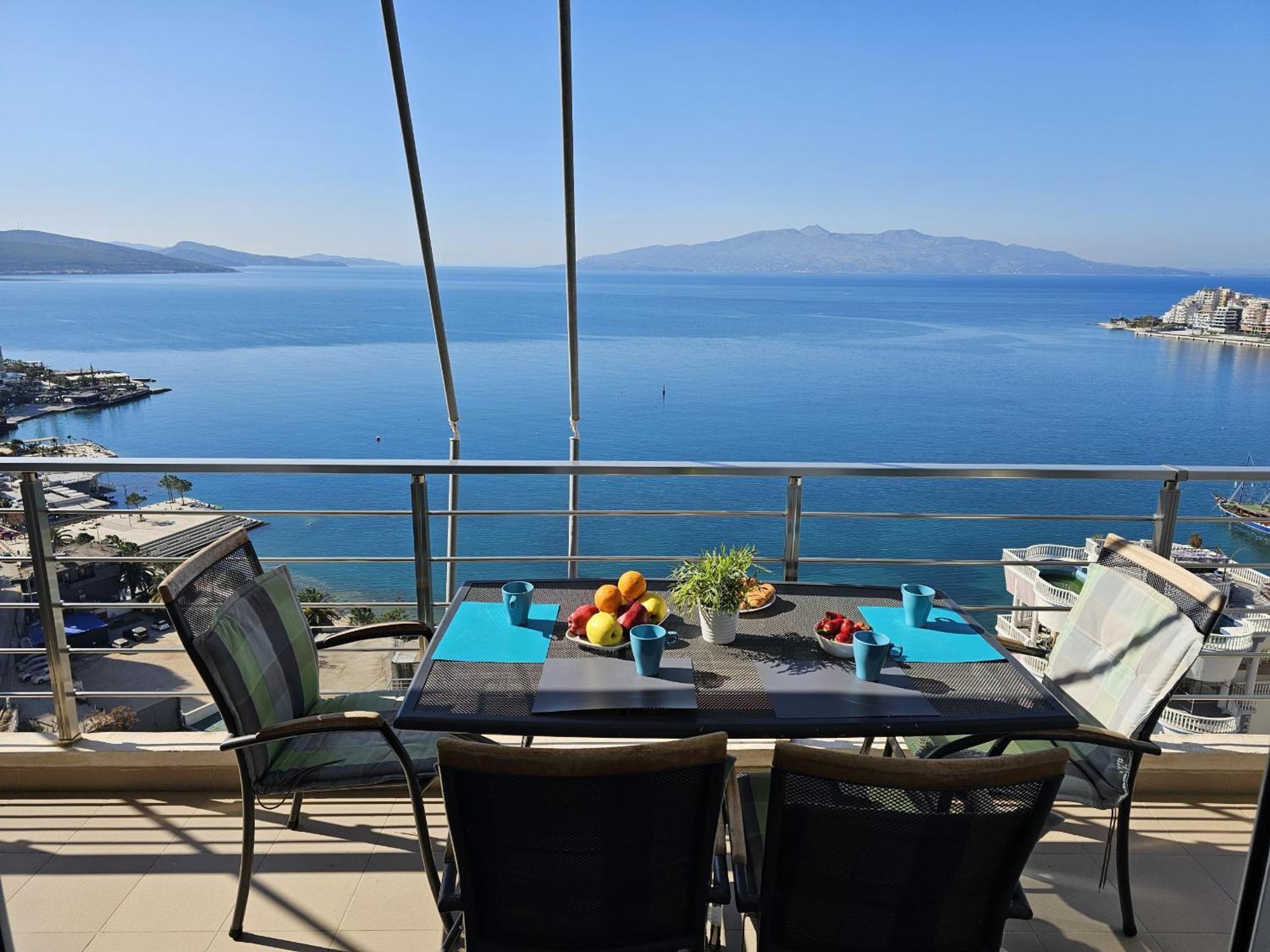 Wonderful View Apartments Sarande Bagian luar foto