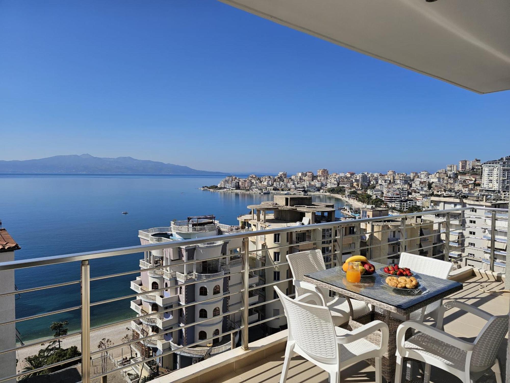 Wonderful View Apartments Sarande Bagian luar foto